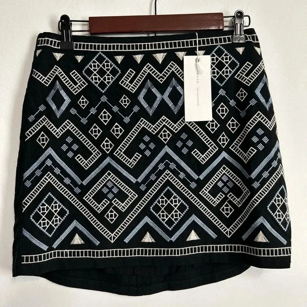Lush Mini Skirt Women's Medium Black Geometric Embroidered Lined Preppy Acadamia